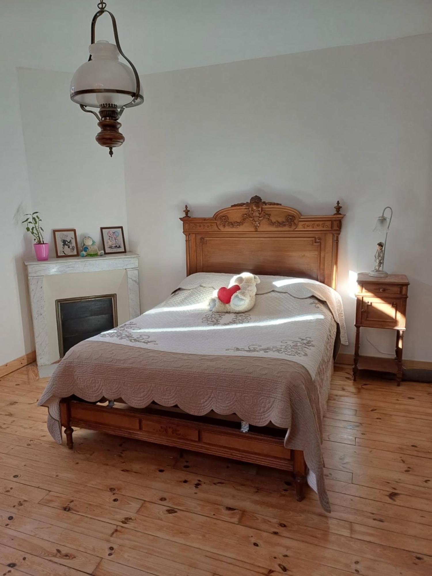 E Lu Chantauziau La Monnerie-le Montel Extérieur photo